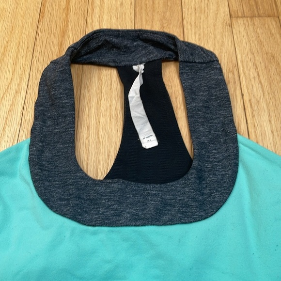 Lululemon Mint Green Sports Bra Tank-4 - Picture 3 of 6